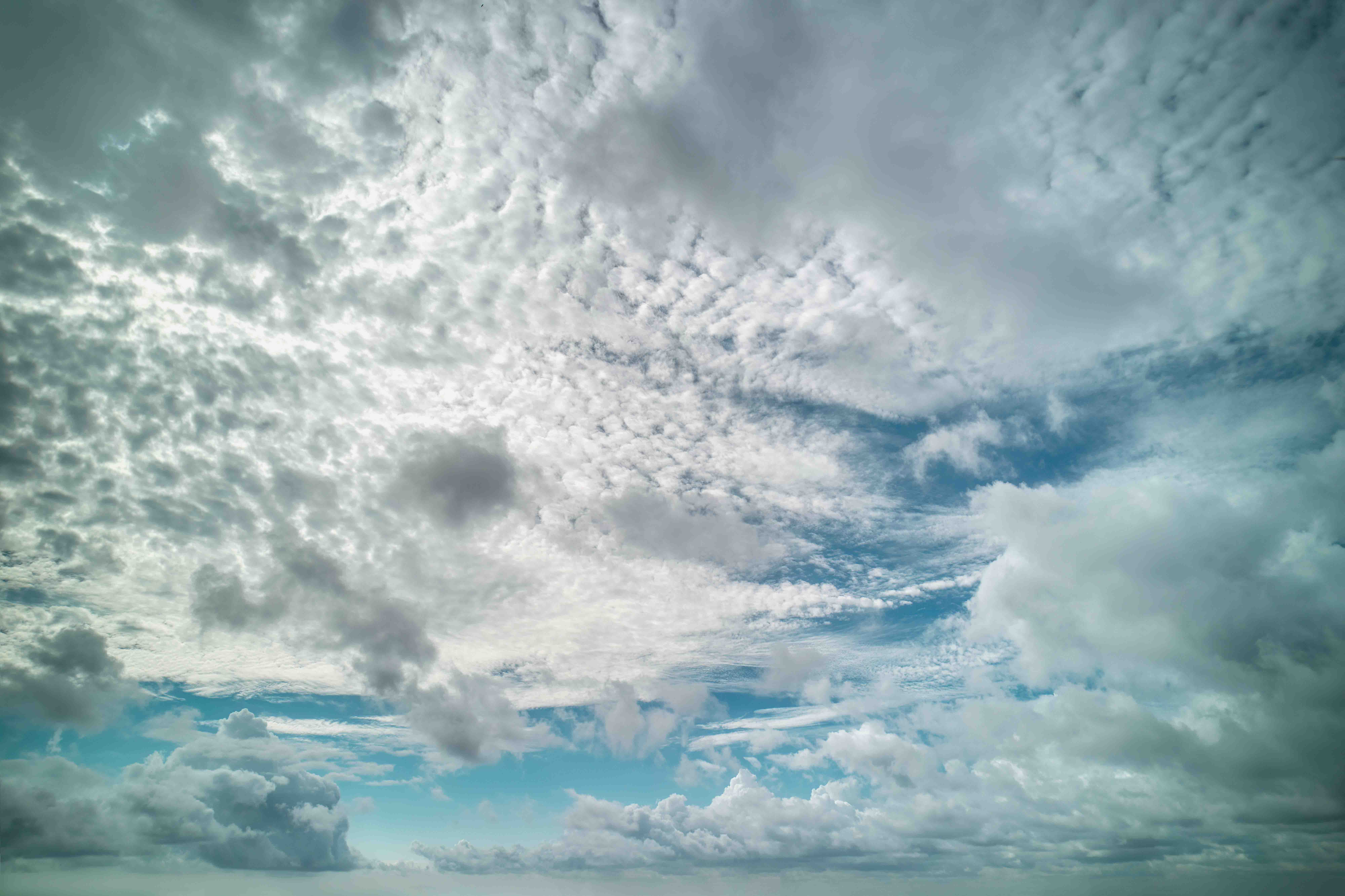 Mysteriously Melodramatic Skies for your photos(70)