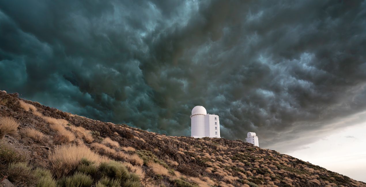 Roaring Horizons Skies for your photographs(45)