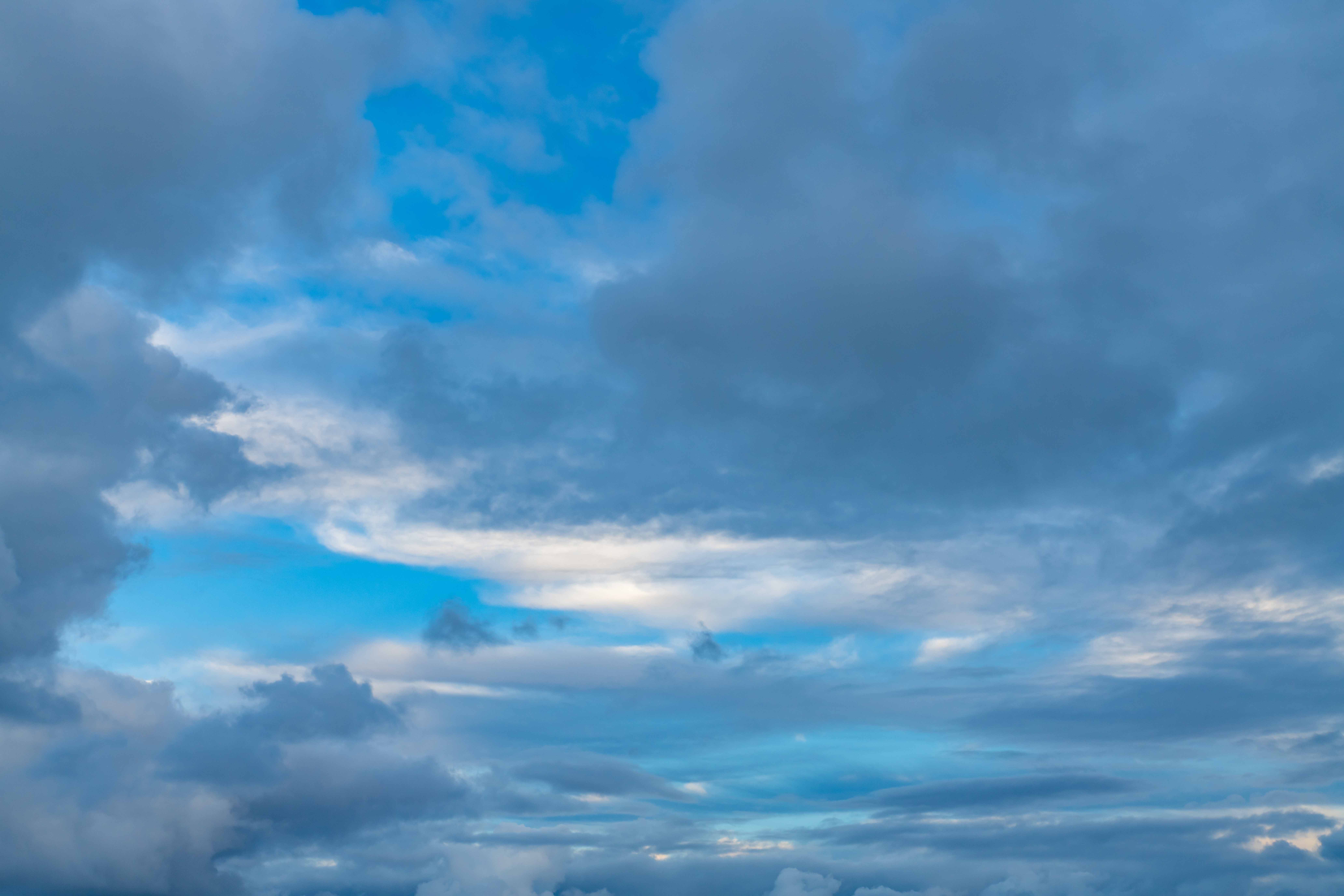 Sapphire Breeze Skies for your photographs(52)