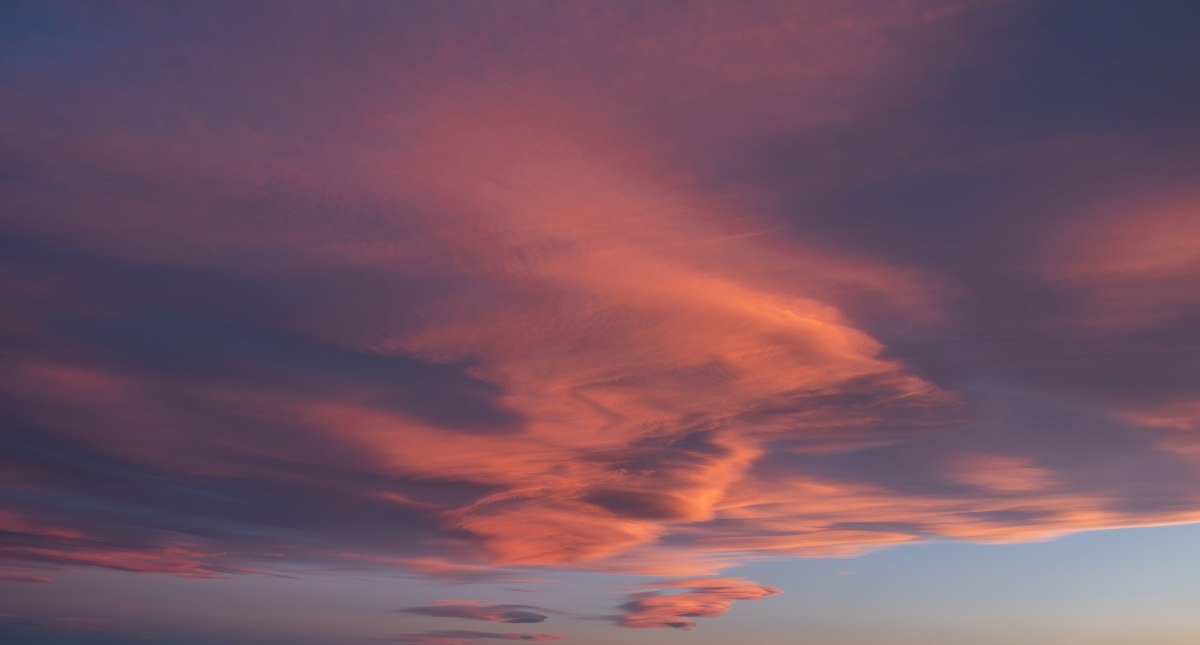 Tender Blushing Skies | Luminar Marketplace(61)