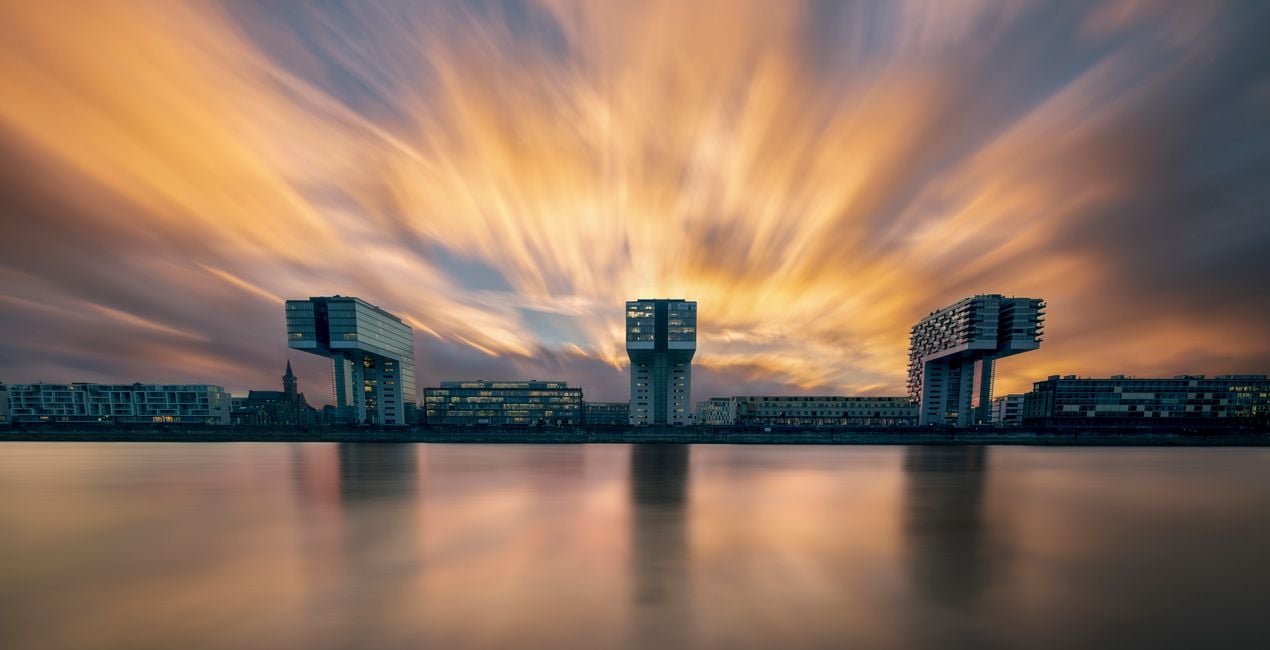 Skies in Motion(50)