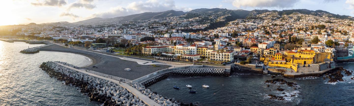 Madeira Calling — slide 3