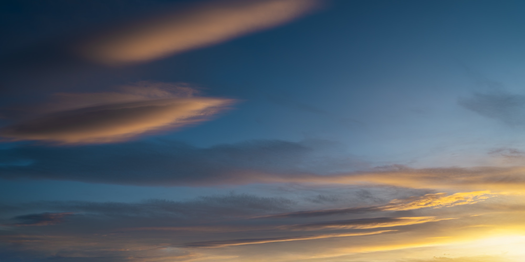 Boundless Glow Skies for Luminar | Marketplace(64)