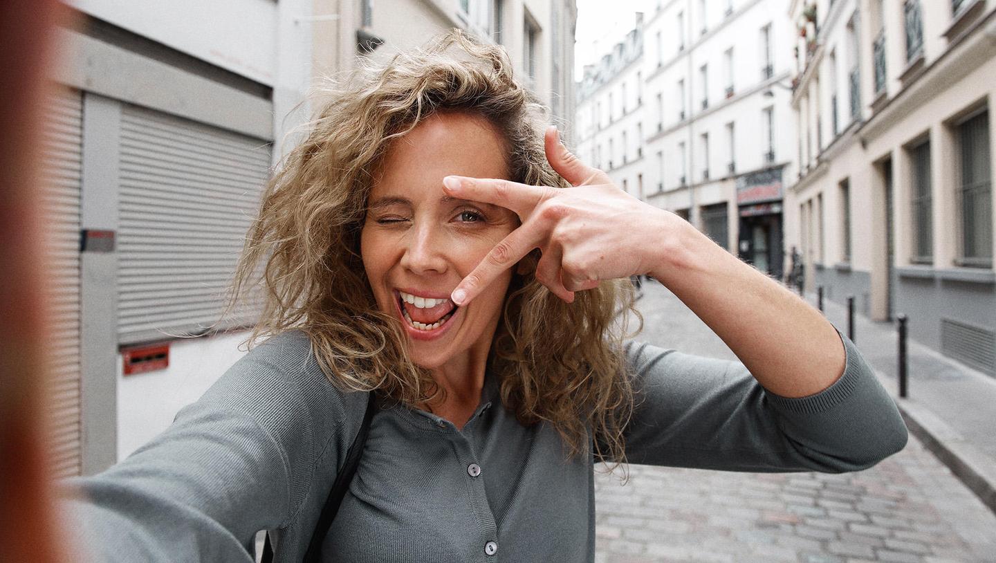 Selfie — slide 3