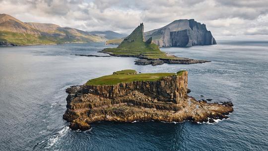 Сalming Seascapes image