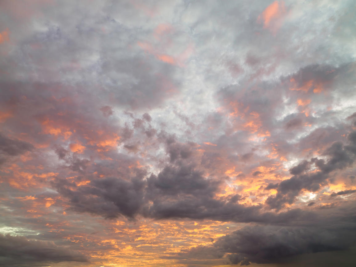 The 6 O'clock Skies | Luminar Marketplace(51)