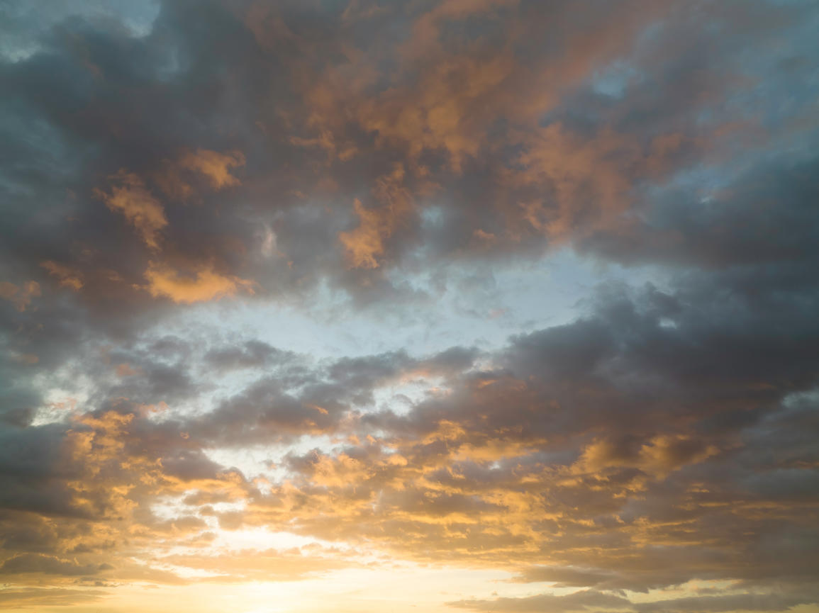 The 6 O'clock Skies | Luminar Marketplace(52)