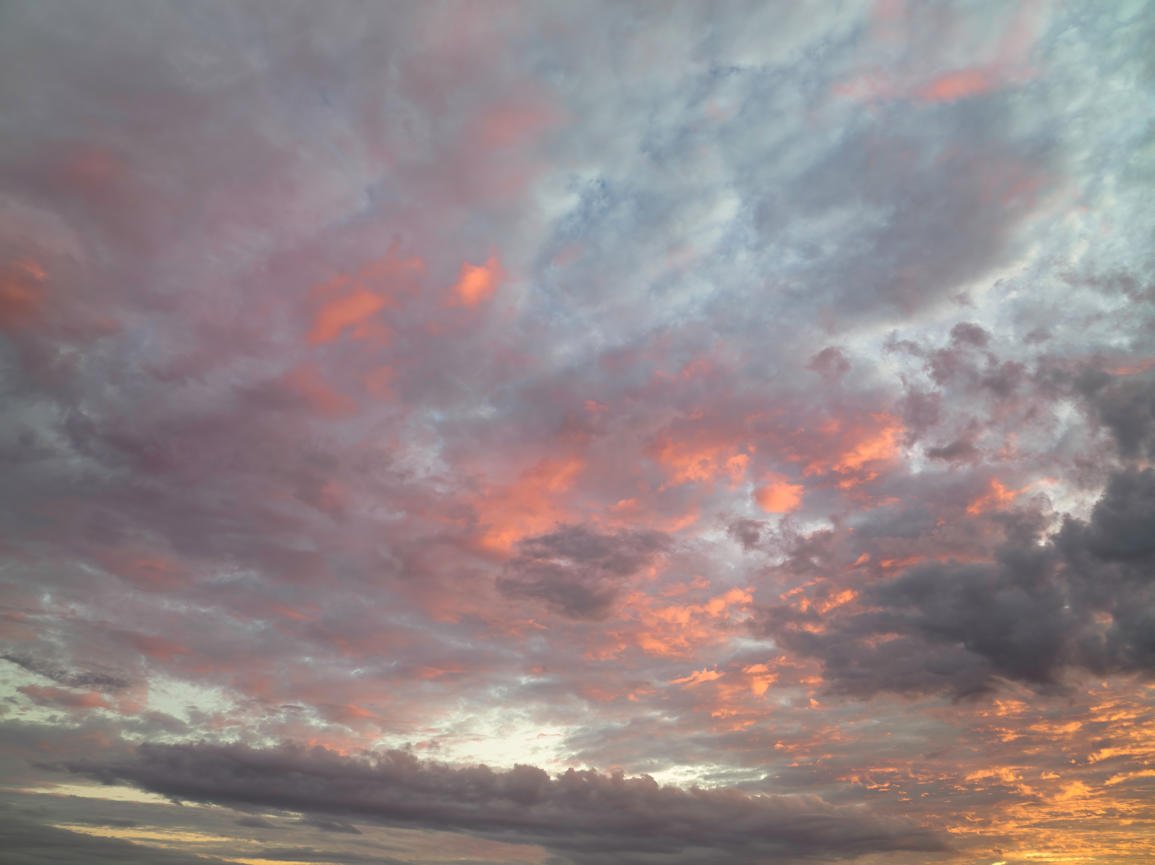 The 6 O'clock Skies | Luminar Marketplace(53)