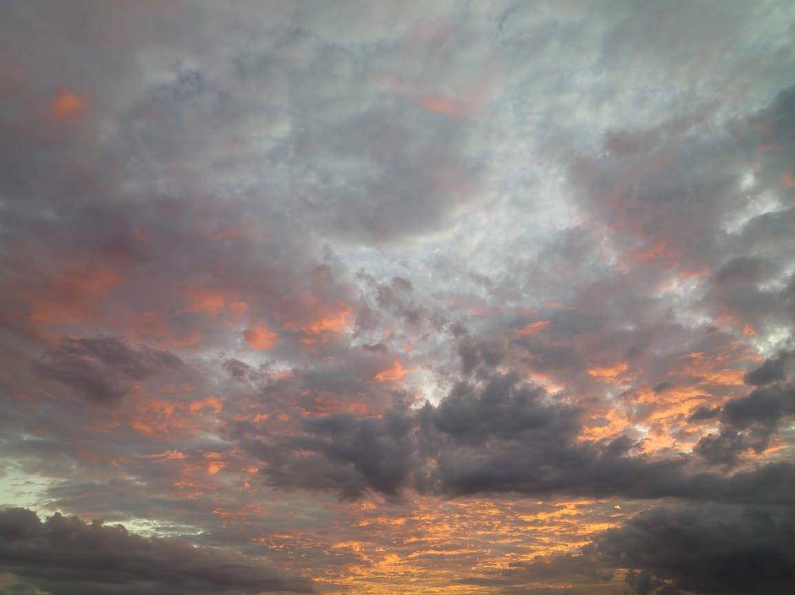 The 6 O'clock Skies | Luminar Marketplace(58)