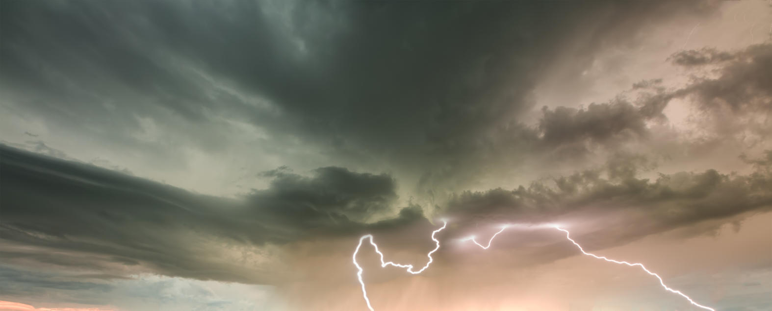 Chasing Stunning Thunderstorms | Luminar Marketplace(70)