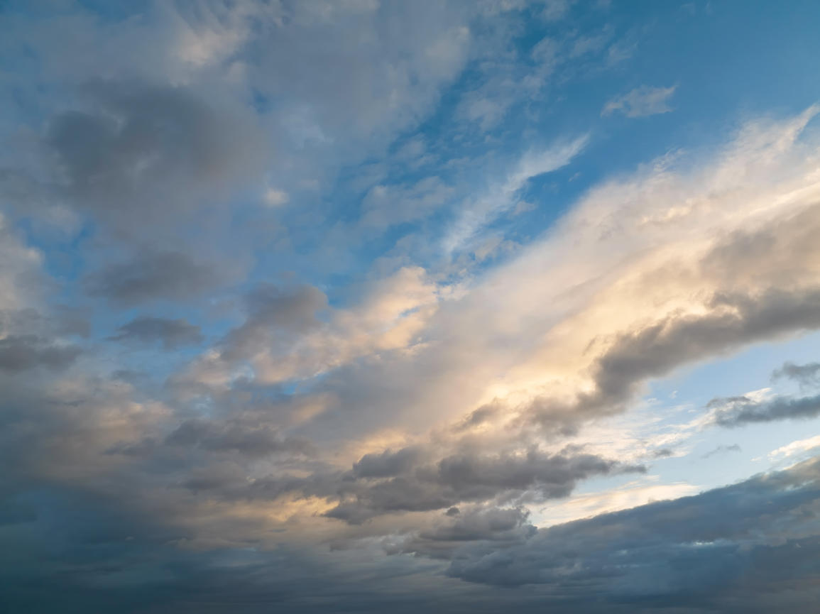 Paradise Blues Bundle is a photo enhancement asset for Luminar(74)