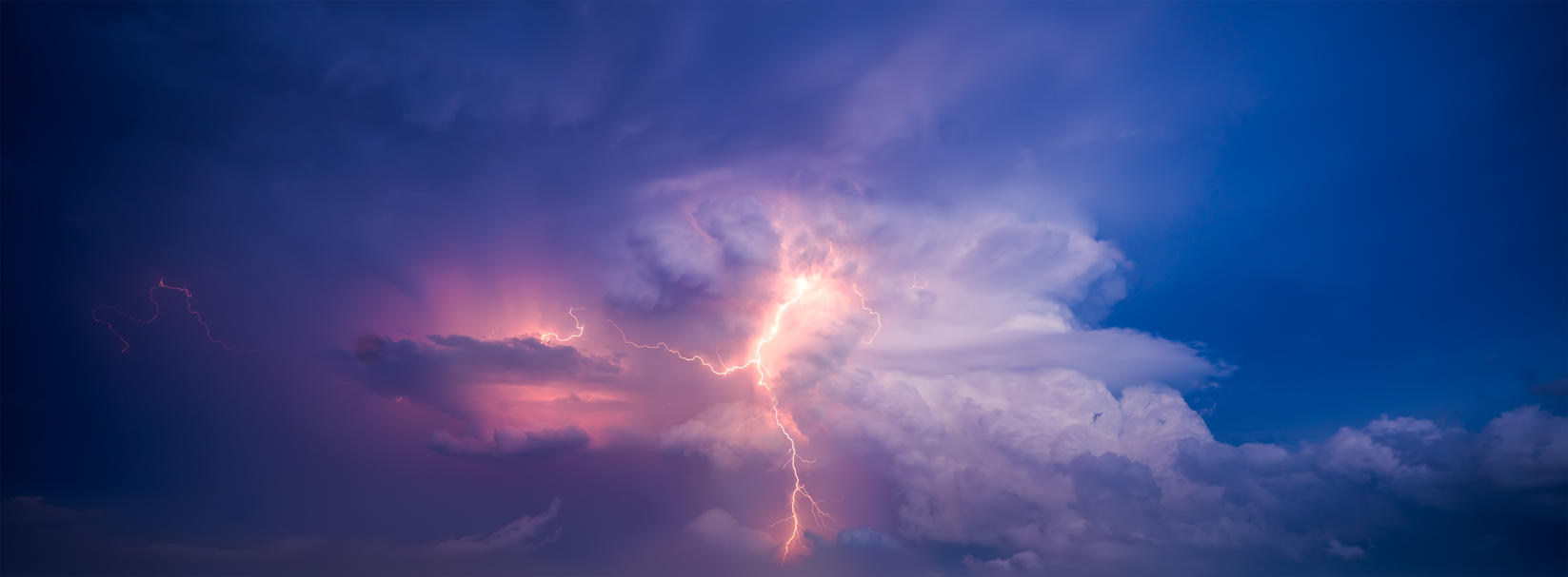 Taming the Lightning Storm | Luminar Marketplace(57)