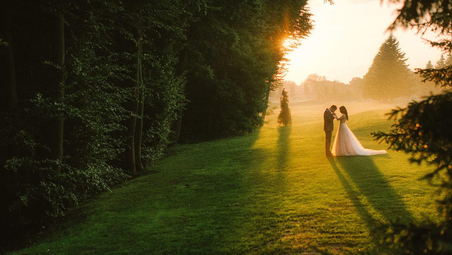 Cinematic Wedding — slide 1