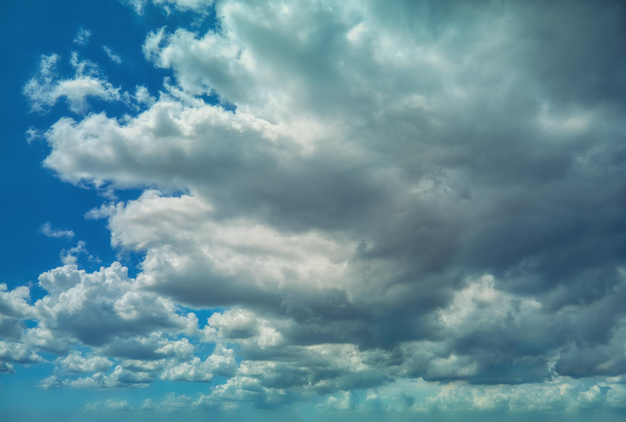 Ultimate Skies Bundle is a photo enhancement asset for Luminar(96)