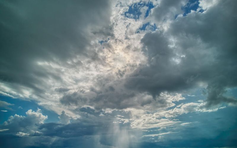 Skies included in the pack(52)