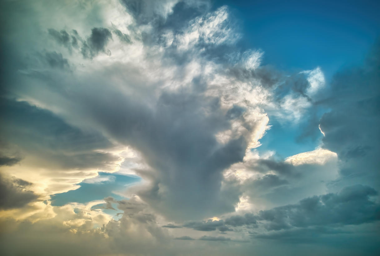 Ultimate Skies Bundle is a photo enhancement asset for Luminar(108)