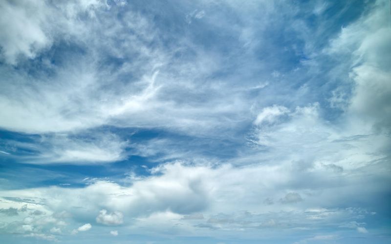 Skies included in the pack(13)