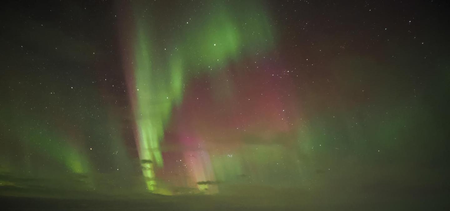 Aurora Borealis Skies — slide 3
