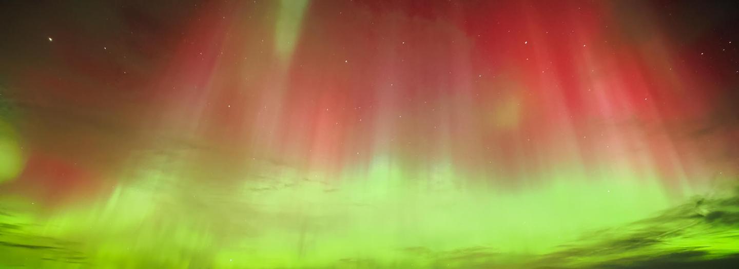 Aurora Borealis Skies — slide 2
