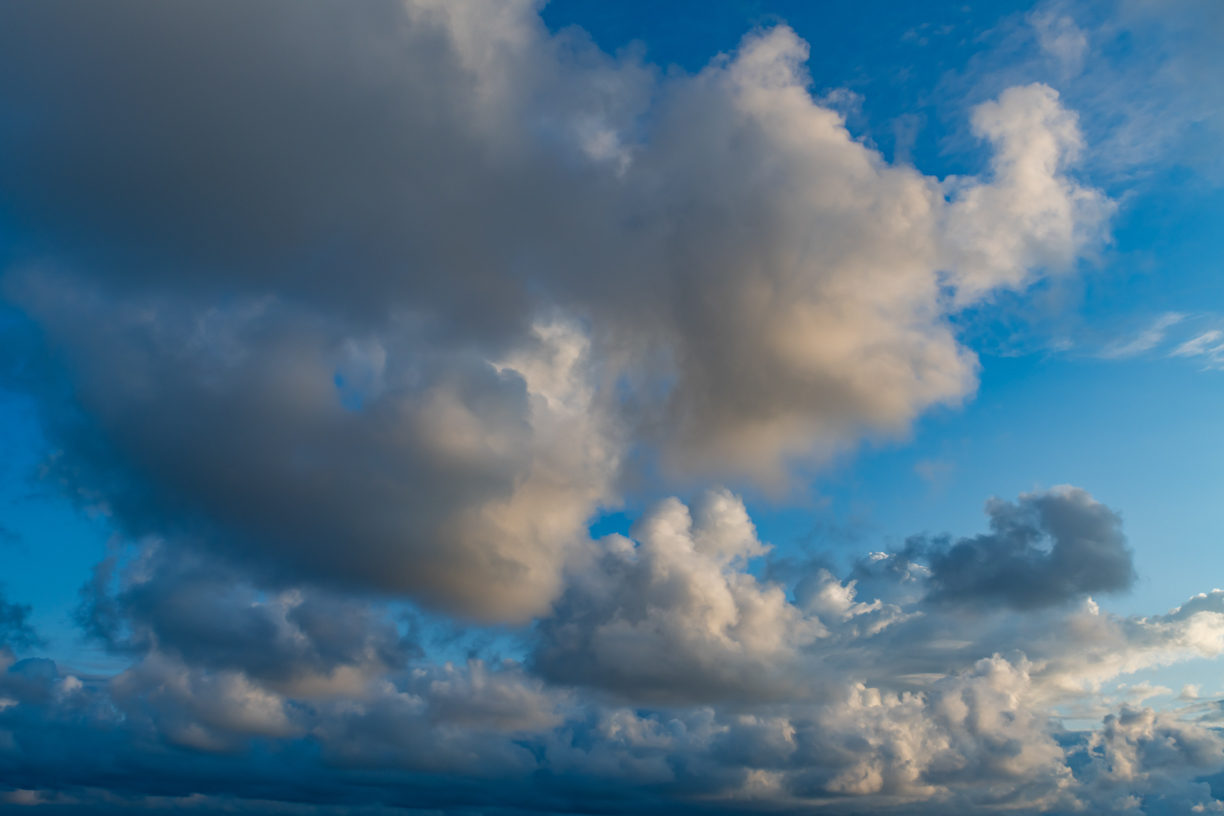 Expressive Blue Skies(62)