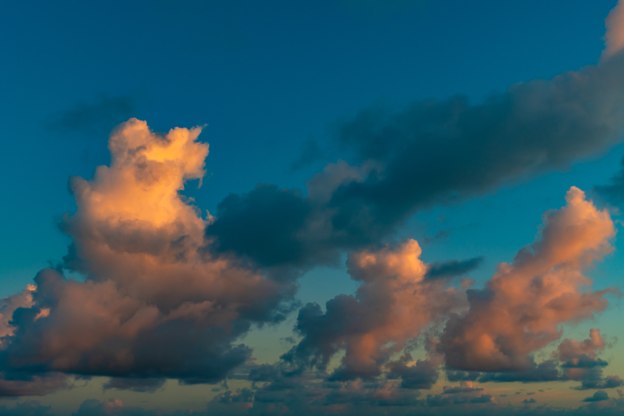 Expressive Blue Skies(63)