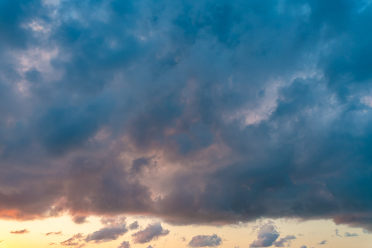 Expressive Blue Skies(64)