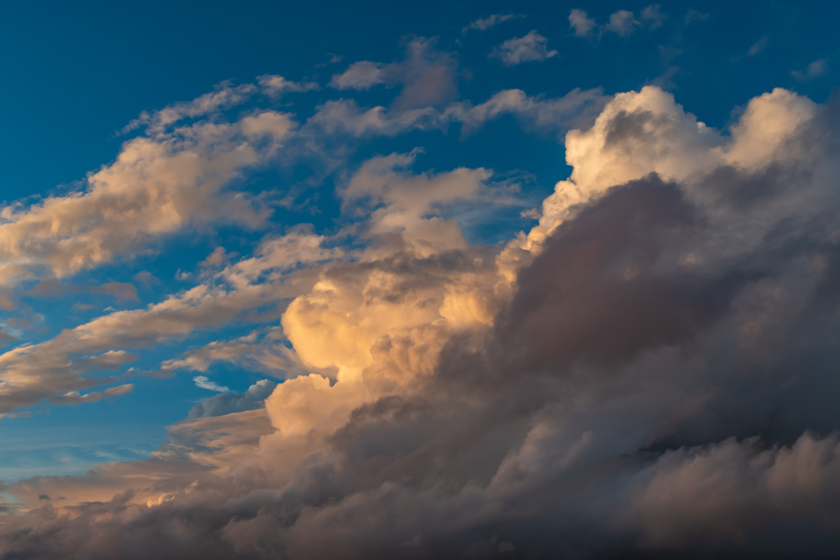 Expressive Blue Skies(69)