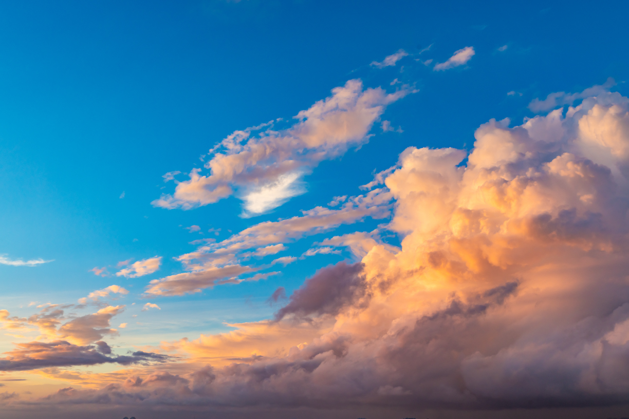 Expressive Blue Skies(70)